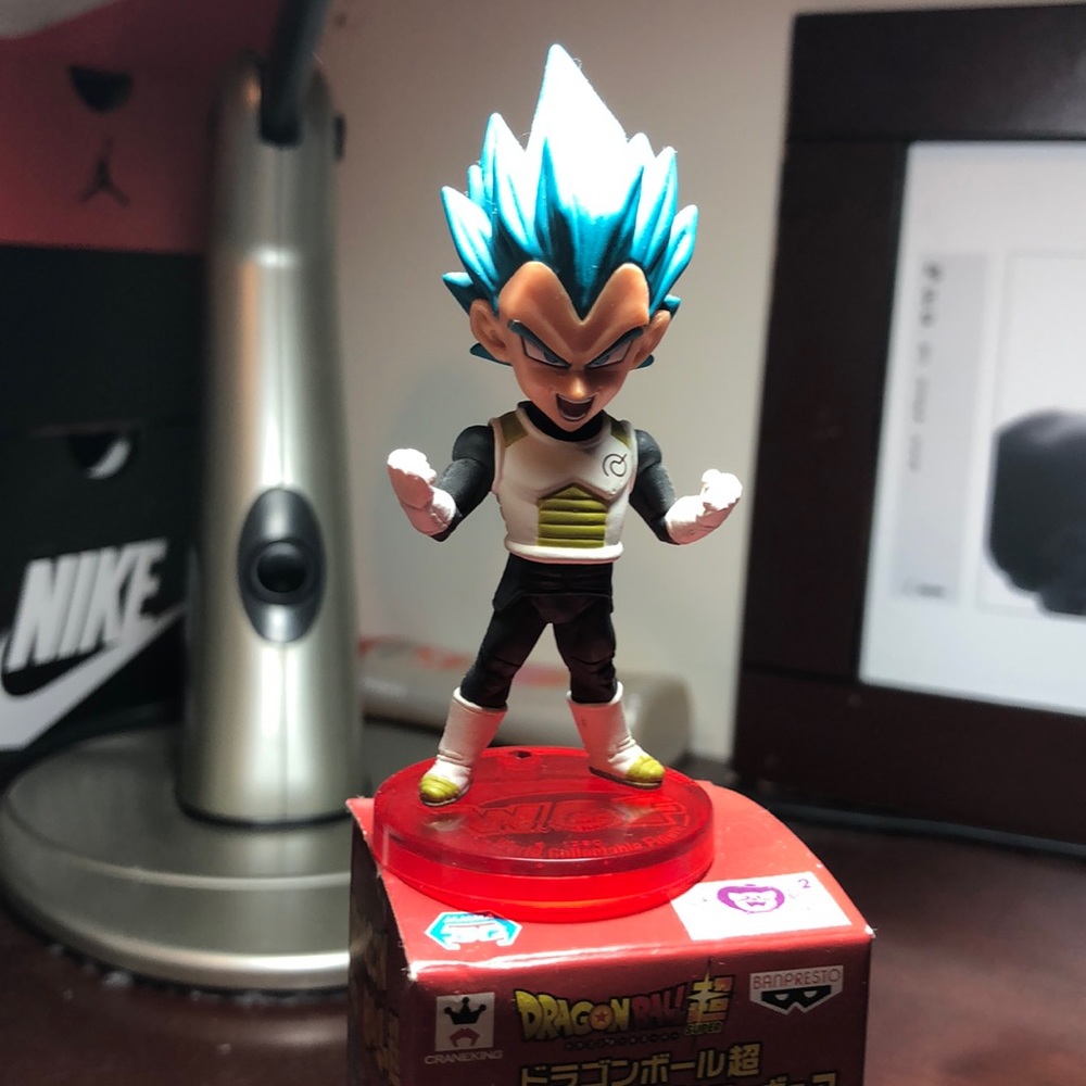 dragon ball vegeta mini figure